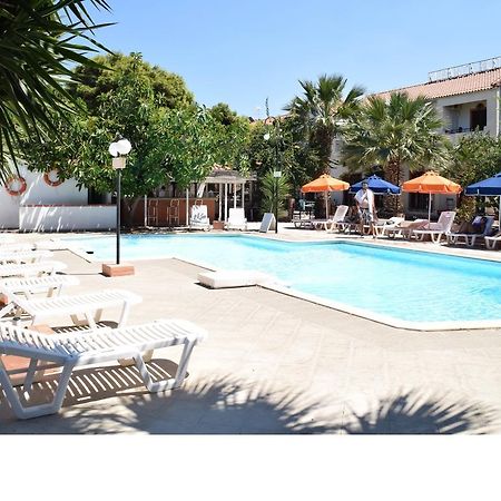 Miranta Hotel - Apartments & Studios Aegina 外观 照片