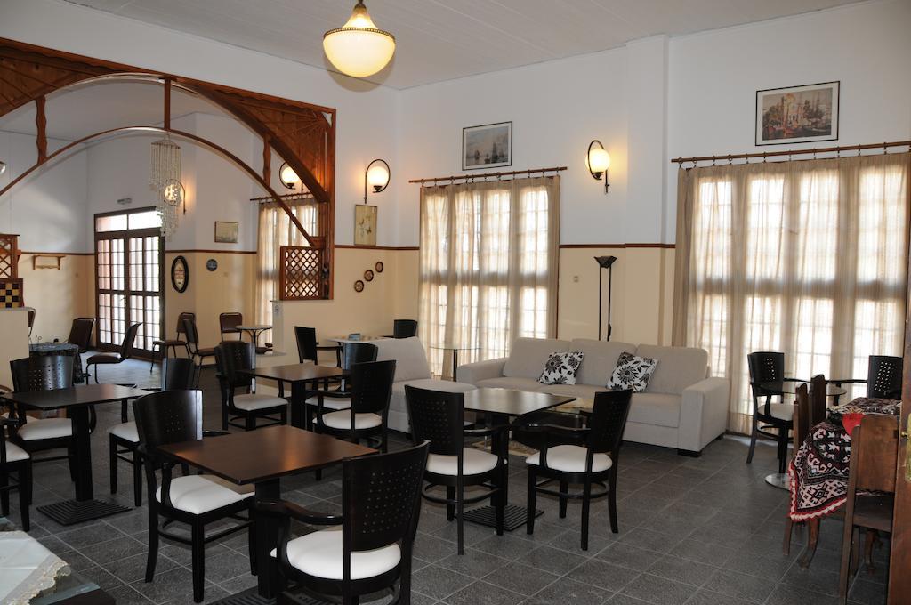Miranta Hotel - Apartments & Studios Aegina 外观 照片