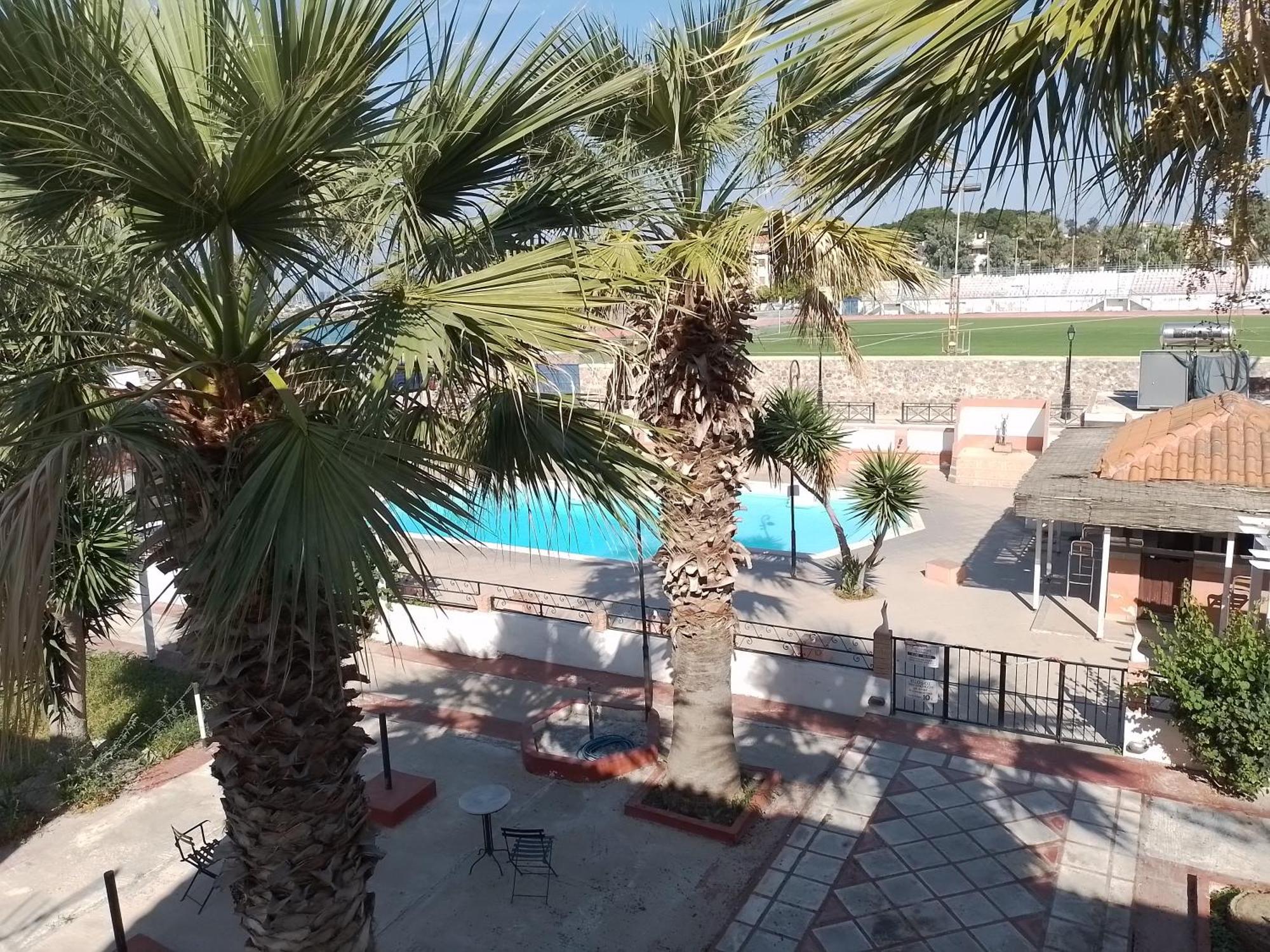 Miranta Hotel - Apartments & Studios Aegina 外观 照片