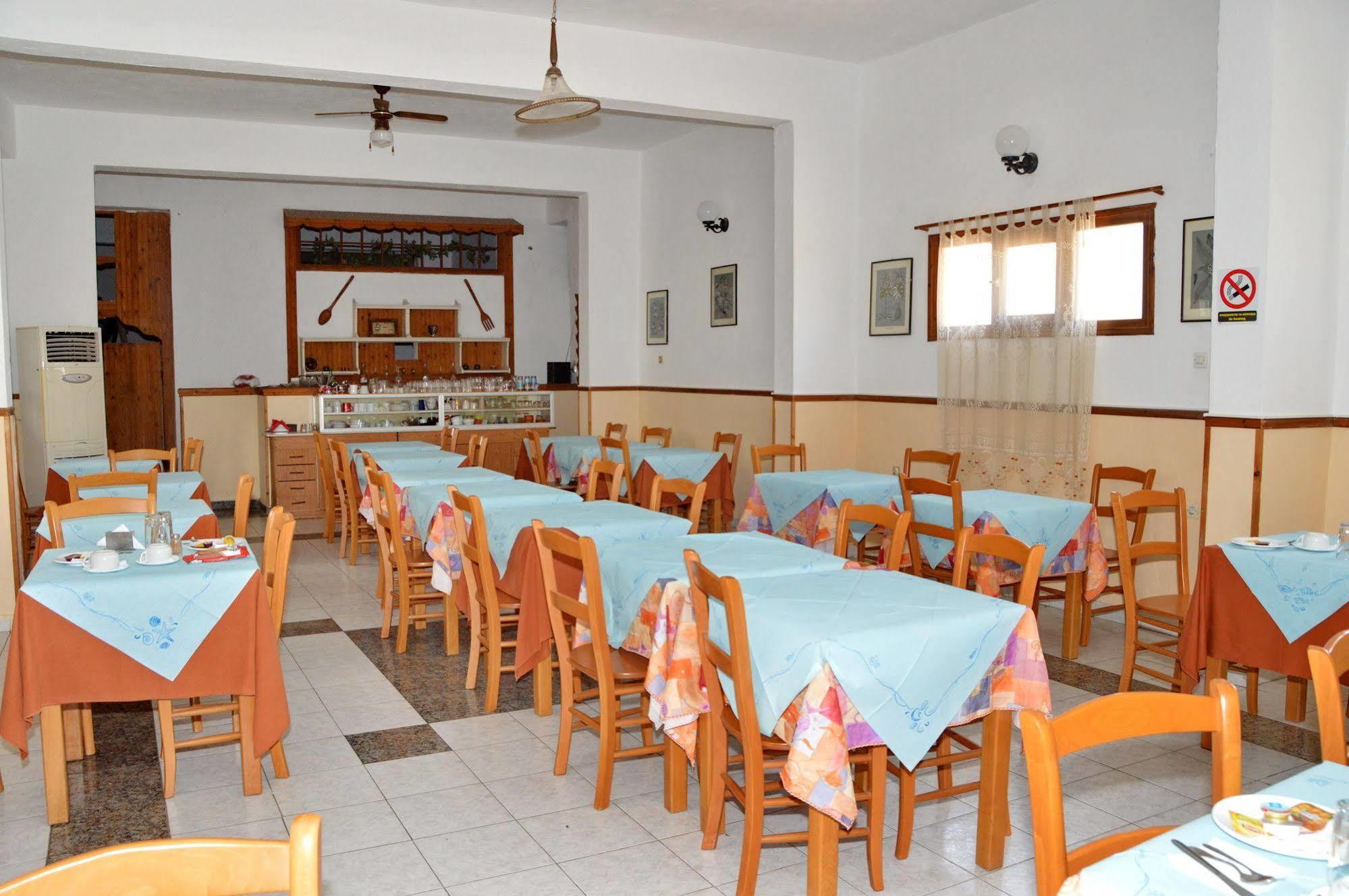Miranta Hotel - Apartments & Studios Aegina 外观 照片