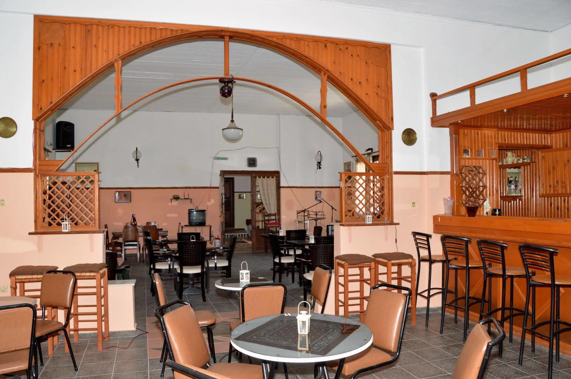 Miranta Hotel - Apartments & Studios Aegina 外观 照片