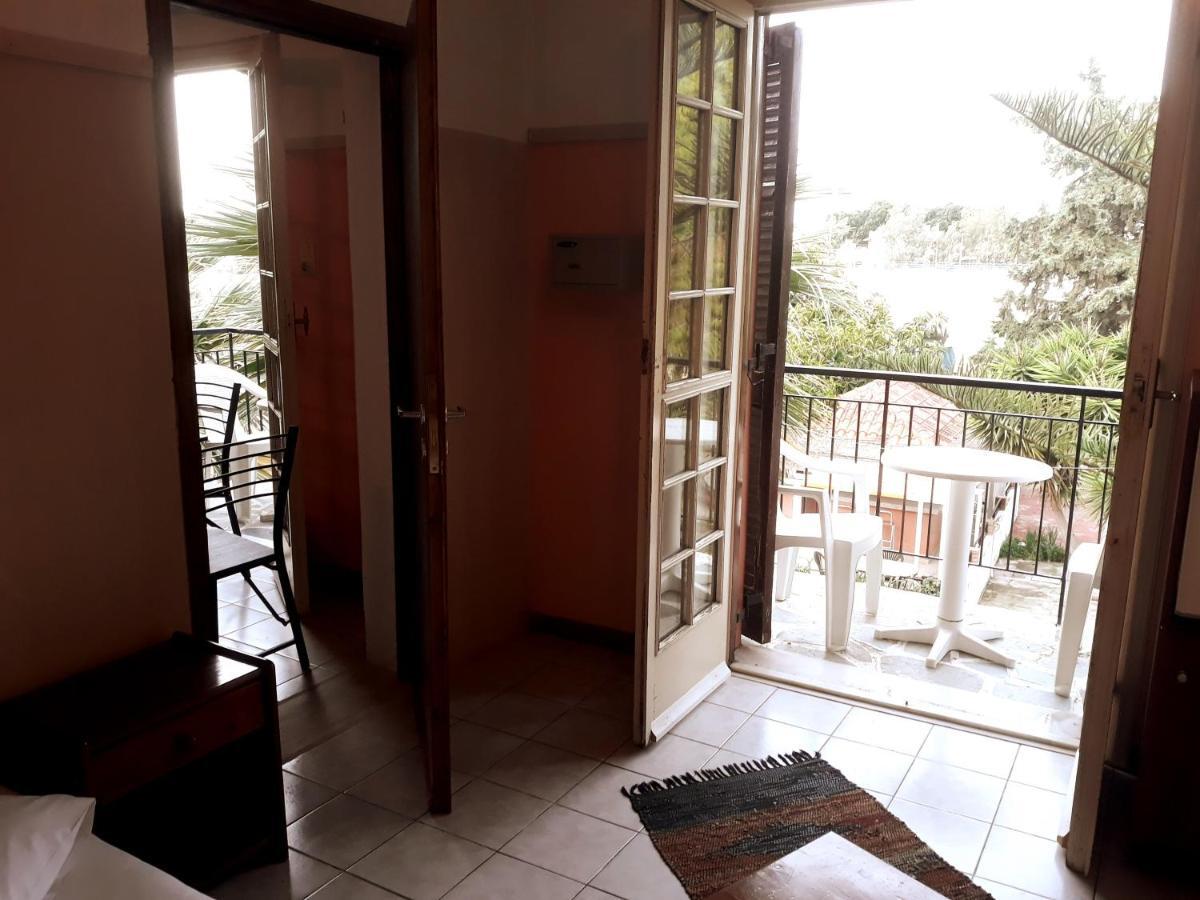 Miranta Hotel - Apartments & Studios Aegina 外观 照片